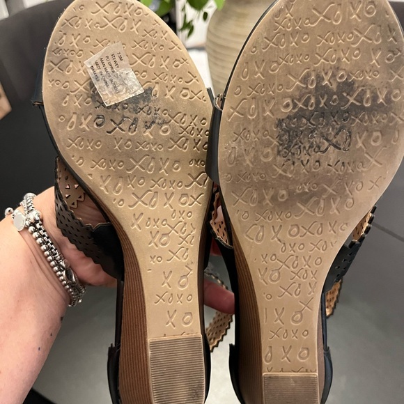 XOXO Brand very comfortable used a few times.  8 1/2 black - Picture 4 of 5